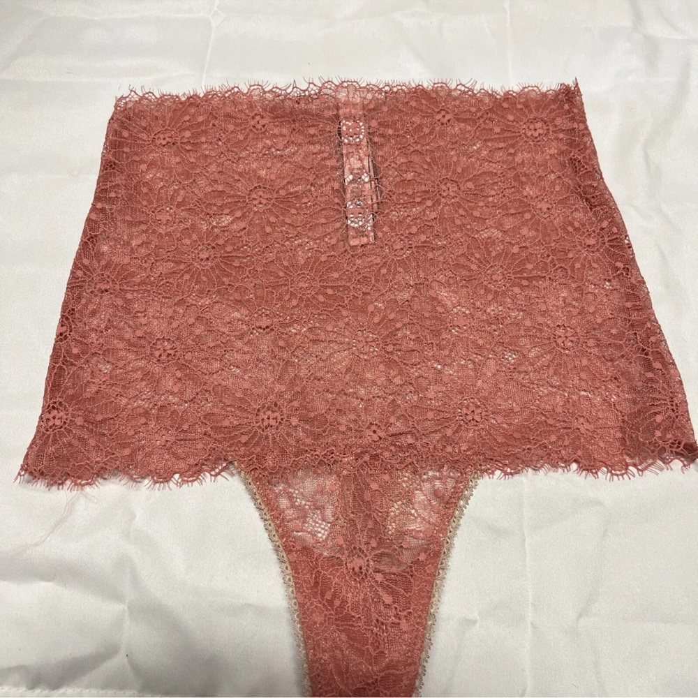 Victoria’s Secret Nwt High Waist Floral Lace‎ Sexy Thong Panty XS